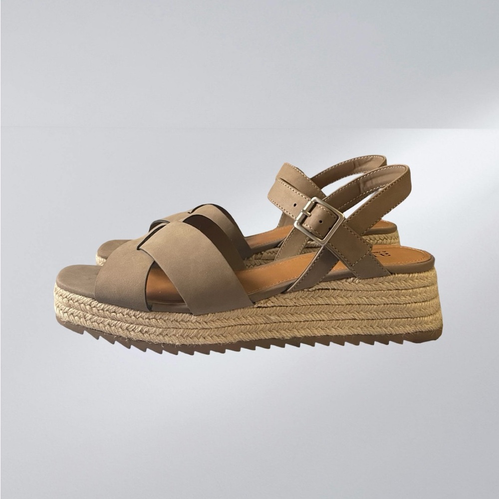 a.n.a Eloise Espadrille Platform Sandals